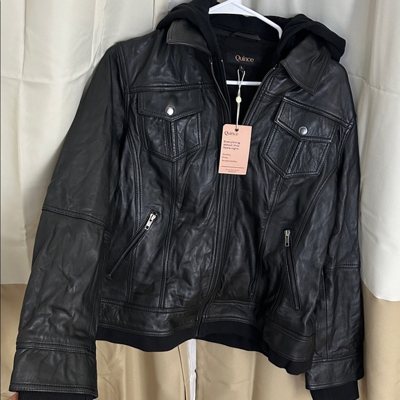 Quince Men's Black  100% washed Leather Jacket with Hooded - Picture 3 of 3